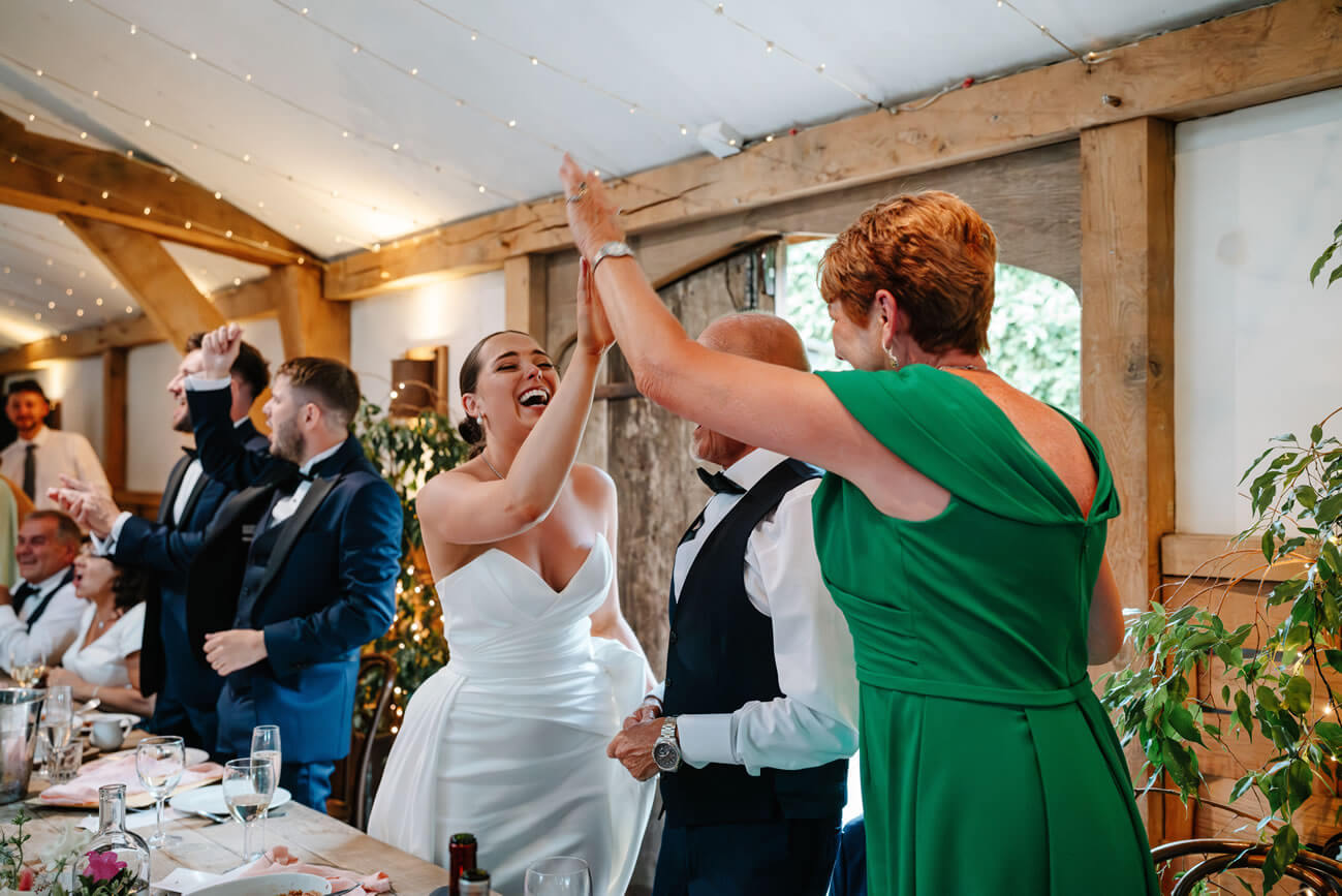 How much do singing waiters cost?